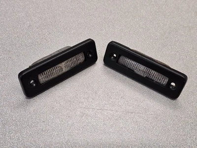 PAR DE LUCES DE MATRÍCULA ORIGINALES ORIGINALES USADAS PORSCHE 928 CON BOMBILLAS GRIETAS #5 Foto 1 de 4