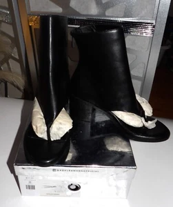 AZALEA WANG GRAYSON BLACK FAUX LEATHER CHUNKY HEEL THONG SANDAL (SZ:7) - Picture 1 of 5