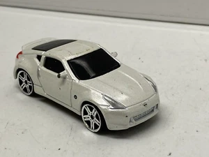 Maisto Nissan 370Z White Diecast Matchbox Sized Unboxed - Picture 1 of 2