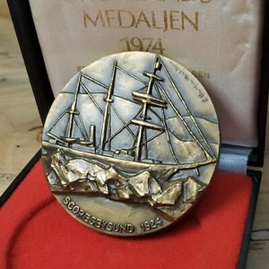 Vintage Anders Nyborg 1974 Bronze Art Medal Greenland Medaljen Damaged Case Q886 - Picture 1 of 7