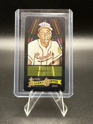 Mini vitral exclusivo de Allen & Ginter Rip #357 SSP de Hank Aaron 2025 Topps Foto 1 de 2