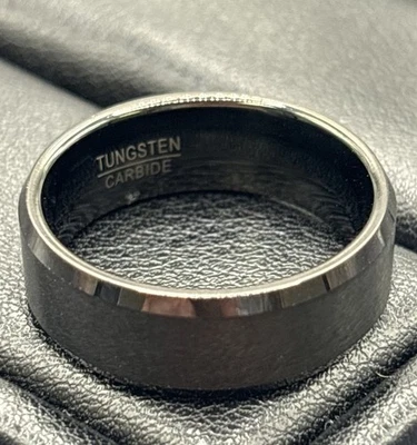 Alianza de boda biselada de tungsteno negro talla 10 nueva en estado Foto 1 de 4