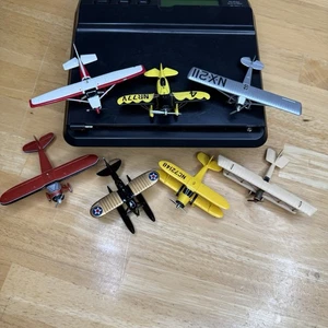 7 Hallmark Keepsake Ornamenti Aerei Sky’s The Limit Plane Natale Leggi - Foto 1 di 24
