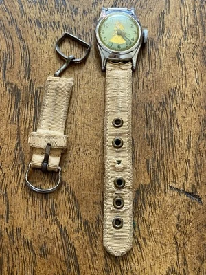 Винтажные наручные часы 1950-х Disney ALICE IN WONDERLAND США - Изображение 1 из 4