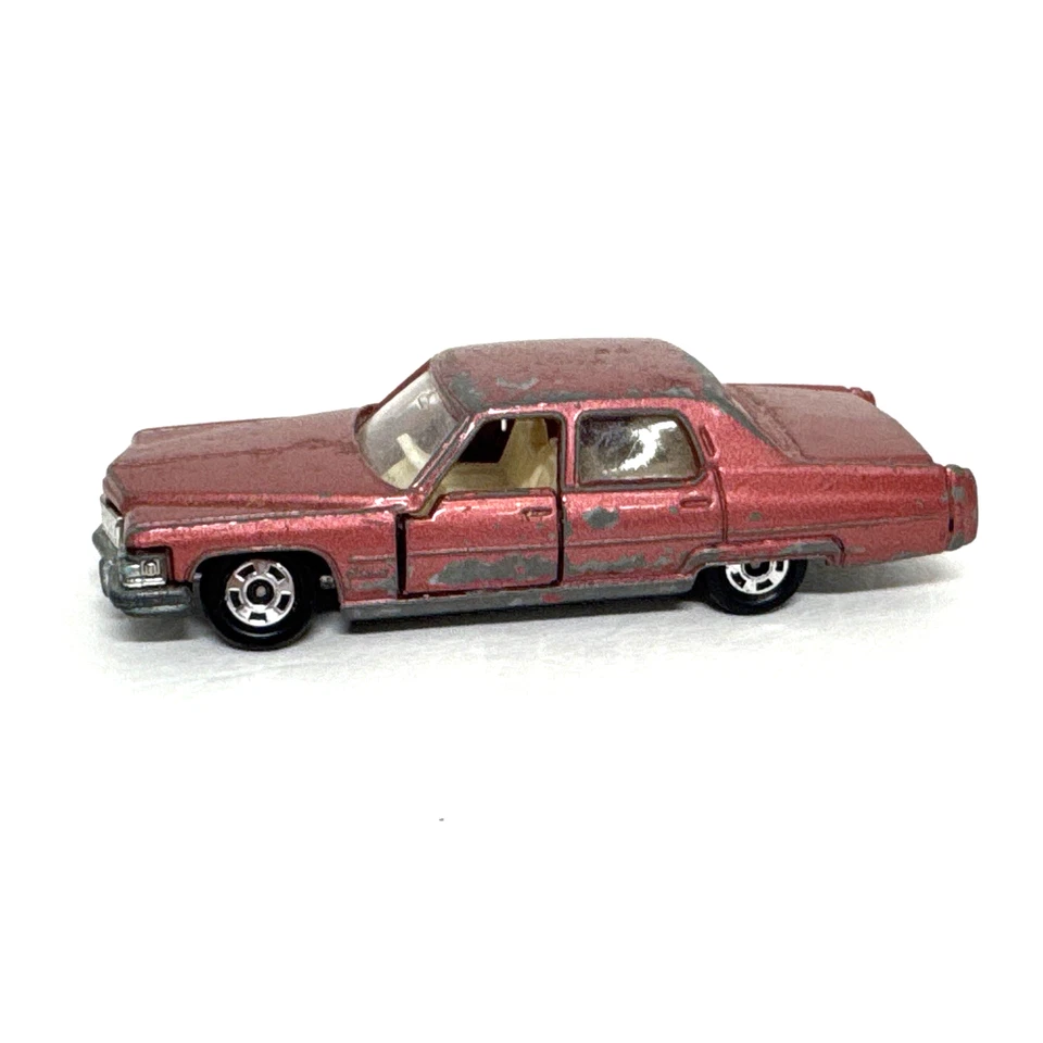 Tomy Pocket Cars F2 Cadillac Fleetwood Brougham Tomica Car 1973 1:77 rosa rosa Foto 1 de 4