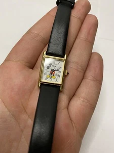 Disney Vintage Lorus Quartz Mickey Mouse Women's V810-5000 - Picture 1 of 3