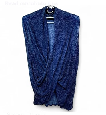 TOP CRUZADO LIGERO DRAPEADO AZUL OSCURO, TALLA L, PECHO 33", LARGO 31" Foto 1 de 3