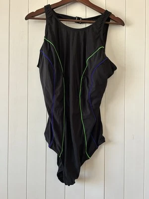 TRAJE DE BANHO FEMININO STRETCH PRETO MARCA IT FIGURES TAMANHO 24 VINTAGE - Imagem 1 de 4