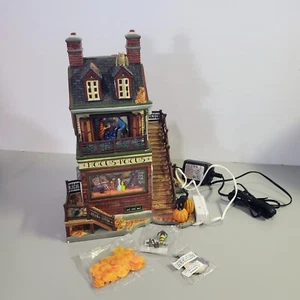 Reparto 56 Villaggio di Halloween: La Casa delle Fortuna di Helga (Articolo #56.55316) - Foto 1 di 10