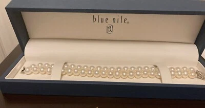 Pulseira de pérolas cultivadas em água doce fio duplo Nilo azul em ouro branco 14K - Imagem 1 de 3