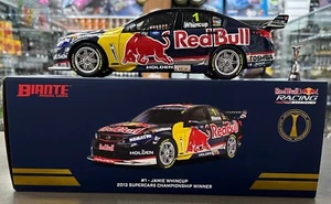 830579 2013 CHAMP WINNER JAMIE WHINCUP #1 HOLDEN VF COMMODORE 1:18 AND TROPHY - Bild 1 von 19