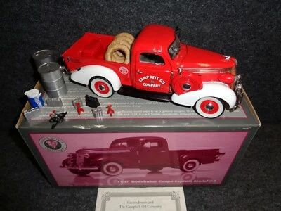 Camioneta pickup Studebaker 1937 Crown Jewels 1/24 City Service con accesorios Foto 1 de 4