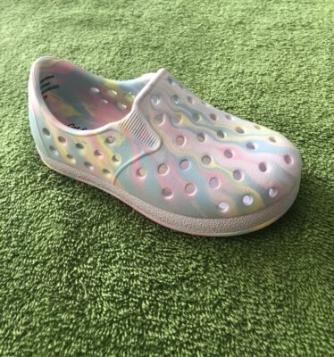 Zapatos sin cordones para agua Cat & Jack para niños pequeños Jesse pastel tie dye talla 6 nuevos sin etiquetas Foto 1 de 4