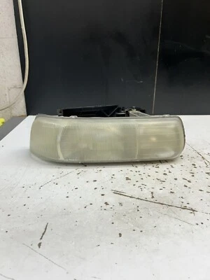 Conjunto de faro derecho Chevy Tahoe 2000-2006 00 01 02 03 04 05 06 Foto 1 de 4