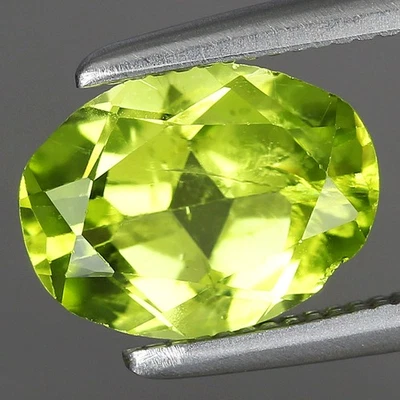 1.06ct t.w 7.8x5.9mm Oval Natural Green Peridot Gemstone, Myanmar - Image 1 of 4