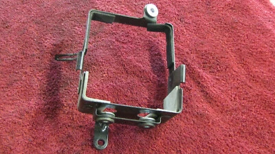 Suzuki GZ 250 2008 caja de batería Foto 1 de 2