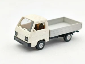 Rietze RM 1:87 Mitsubishi L 300 Pritsche weiß / grau H0 - Bild 1 von 7