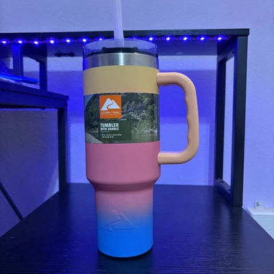 Vaso de acero inoxidable aislado al vacío Ozark Trail 40 oz degradado sin sudor  Foto 1 de 4