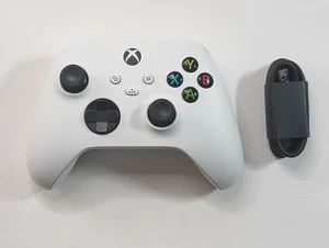 Microsoft Wireless Controller for Xbox Series X White (Model 1914) w/USB Cable - Picture 1 of 4