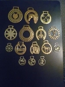 An Antique Collection of Fifteen Differently Themed Horse Brasses - Picture 1 of 8
