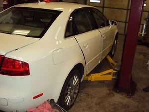Power Steering Pump AUDI A4 05 06 07 08 09 - Imagen 1 de 6