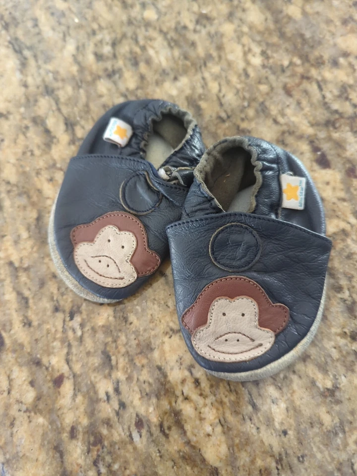 Mini Estrella Cuero Infantil Bebé Cuna Zapatos ~ Mono ~ Talla 6-12M ~ Azul Marino y Marrón ~ Niño Foto 1 de 3