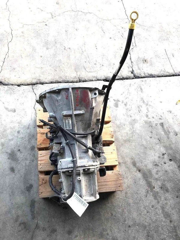 Jeep Liberty 2004 transmisión 3,7 L 4x4 50 k millas, con enfriador Foto 1 de 1