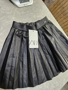 NWT ZARA Black Pleated Skirt Size 6 - Picture 1 of 8