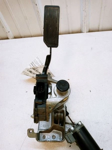 2004-10 NISSAN ARMADA GAS PEDAL MOTORIZED W/ ACTUATOR OEM USED TESTED  - Imagem 1 de 4