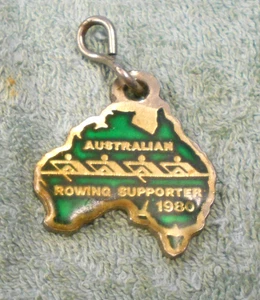 #D612.  1980  AUSTRALIAN   ROWING  SUPPORTER  BADGE / KEYRING - Picture 1 of 2