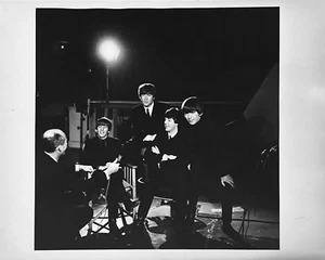 THE BEATLES 16" X 20" Set Fotografía De Una Noche de Días Duros - Imagen 1 de 3