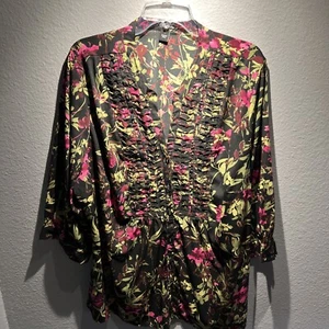 Erika Floral Size 1X Top Button Down 3/4 Sleeves - Picture 1 of 8