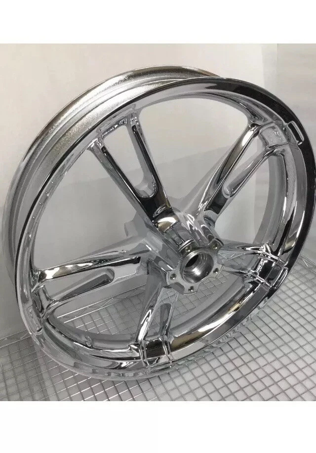 "Ruedas delanteras Harley FREEWHEELER FLRT tri glide cromadas 2014-23 llanta 19"" cambio" Foto 1 de 4