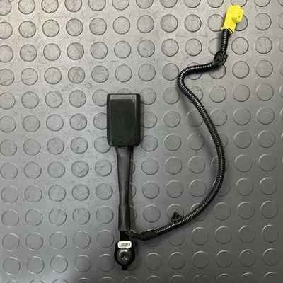 Hyundai Sonata 2015-2017 hebilla de cinturón de seguridad delantero izquierdo del lado del conductor  Foto 1 de 4