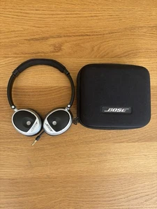 Bose Overear Headphones - Picture 1 of 5
