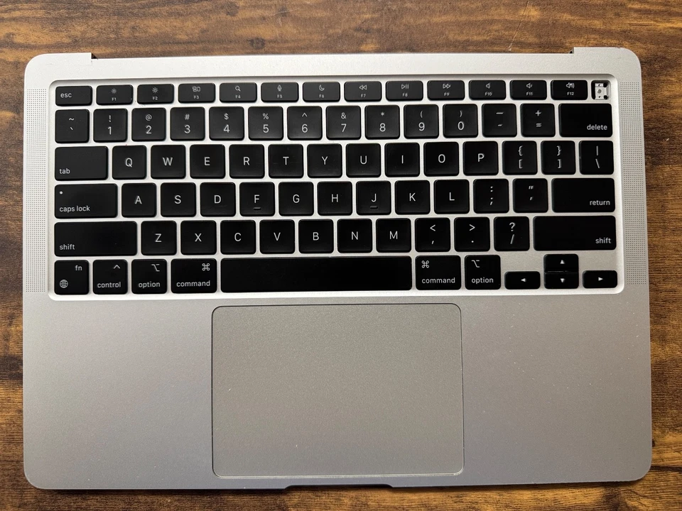 Teclado con reposamanos estuche superior Macbook Air 13" A2337 M1 2020 - gris espacial C 157 Foto 1 de 2