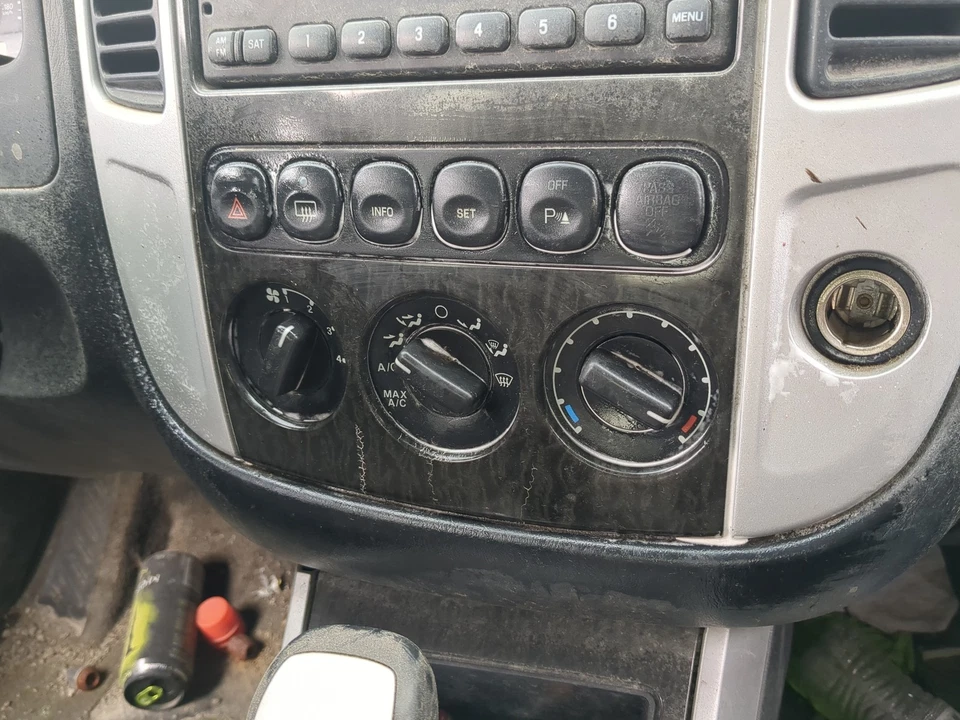 2005-2007 Mercury Mariner Ac Heater Climate Control C8QKO - Image 1 of 4