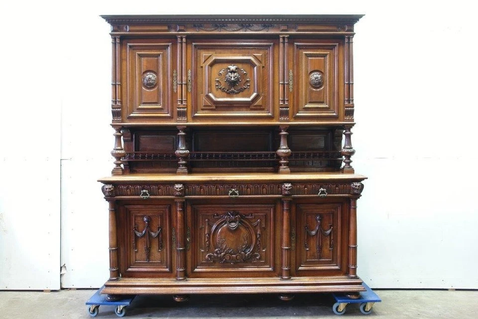 Armário de aparador grande antigo francês renascentista esculpido buffet - Imagem 1 de 1