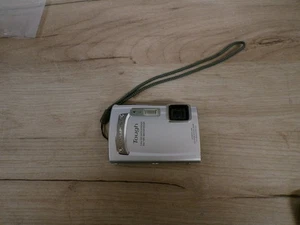 Olympus Tough TG-310 14MP Waterproof Underwater Digital Camera - Silver - Picture 1 of 5