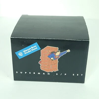 Conjunto de Shaker de Sal e Pimenta Superman Breaking Wall Cozinha Nova Liga da Justiça WB - Imagem 1 de 4