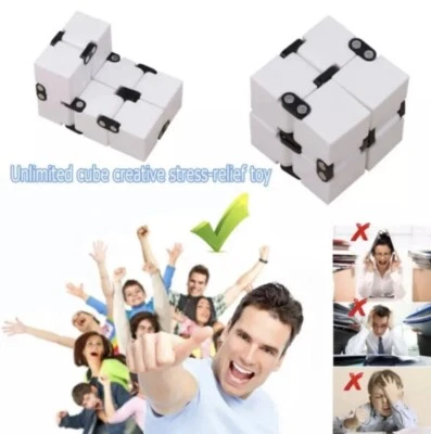 INFINITY CUBE ANTISTRESS CUBO INFINITO BIANCO AIUTA CONCENTRAZIONE MAGICO - Immagine 1 di 4