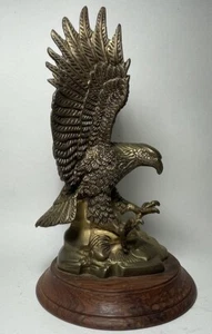 Vintage Majestic Solid Brass Eagle Sculpture Statue Figure on Wood Base 9 5/8" H - Picture 1 of 19