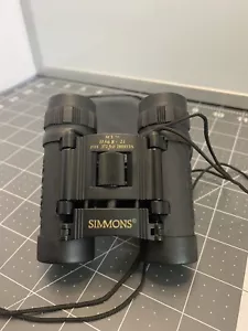 Simmons Compact Binoculars SCL Model 1156 8x21 Field of View 372 FT- 1,000 yards - Picture 1 of 7