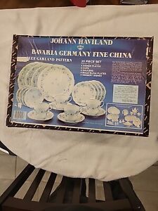 Johann Haviland “Blue Garland” Bavaria Germany 20 Piece Set Fine China In Box