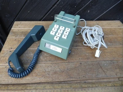 Vintage 1970s era Trimphone . GPO /BT Trimphone in 2 tone Green. Push Button - Image 1 of 4