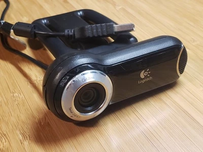 Logitech QuickCam Pro 9000 Webcam V-UBM46 USB Camera With Mic Carl Zeiss 2MP - Image 1 of 3