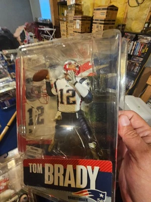 MCFARLANE TOYS 2005 NFL SERIE 11 TOM BRADY CAMISETA BLANCA VARIANTE PERSECUCIÓN SELLADA Foto 1 de 4