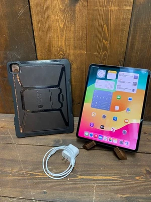 Apple 13" Ipad Pro M4 Chip | USED/GREAT | 256gb | OLED | Space Black | Wifi - Image 1 of 4