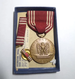 Complete WWII numbered Army Good Conduct Medal Set #71-D-370 Boxed July 24 1943 - Picture 1 of 7