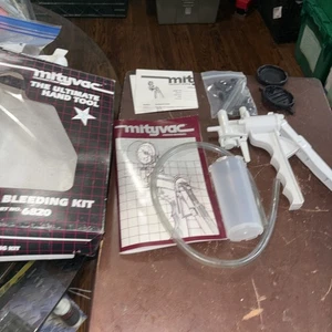 Mityvac Dual Vacuum/Pressure Pump Brake/Clutch Bleeding - Picture 1 of 21